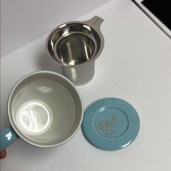 David’s Tea Nordic Mug in Mint Blue with Gold Branches - Picture 5 of 6